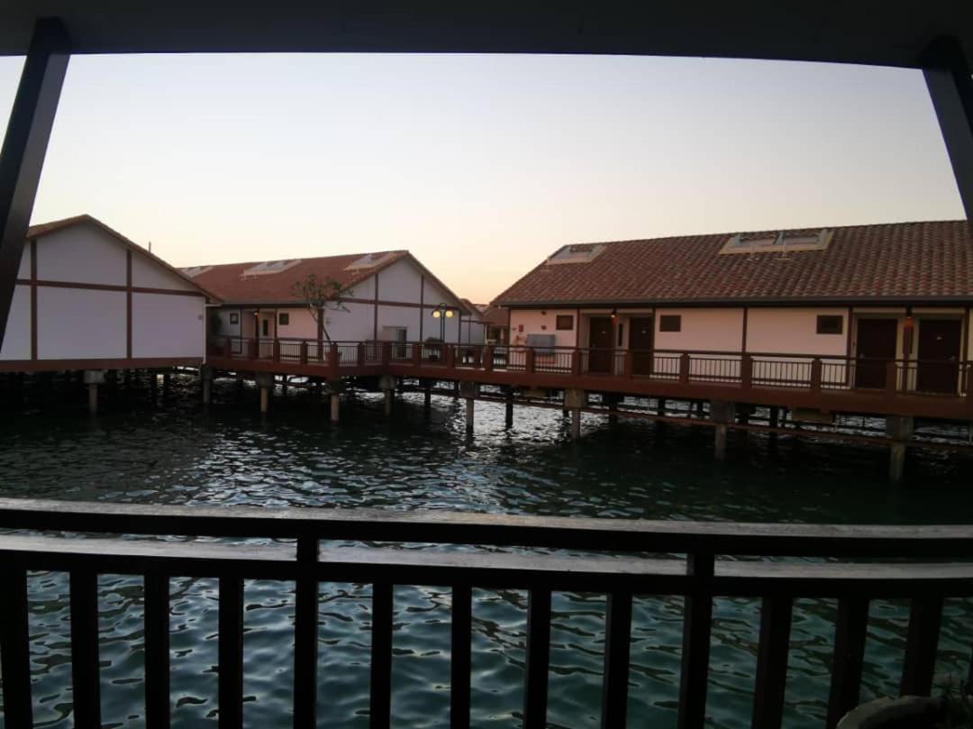 Water Chalet Port Dickson- Private エクステリア 写真