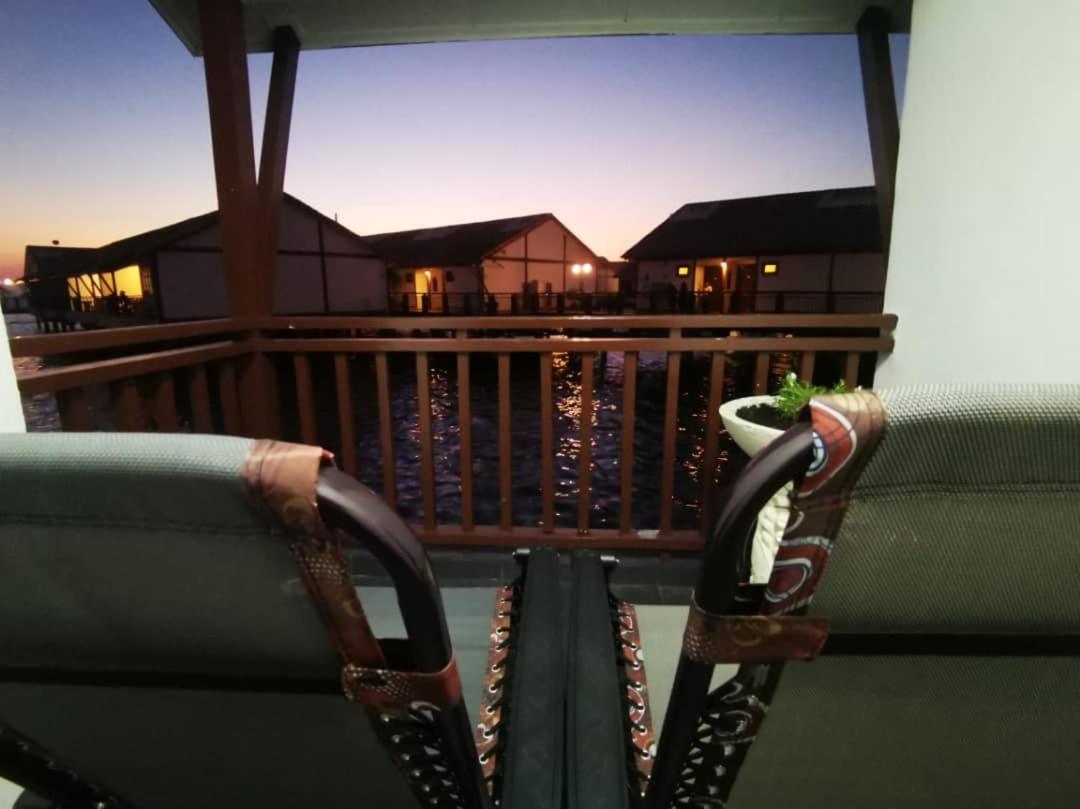 Water Chalet Port Dickson- Private エクステリア 写真