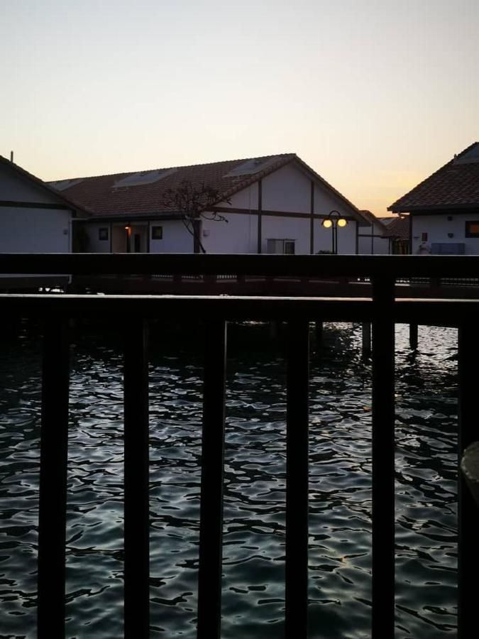 Water Chalet Port Dickson- Private エクステリア 写真